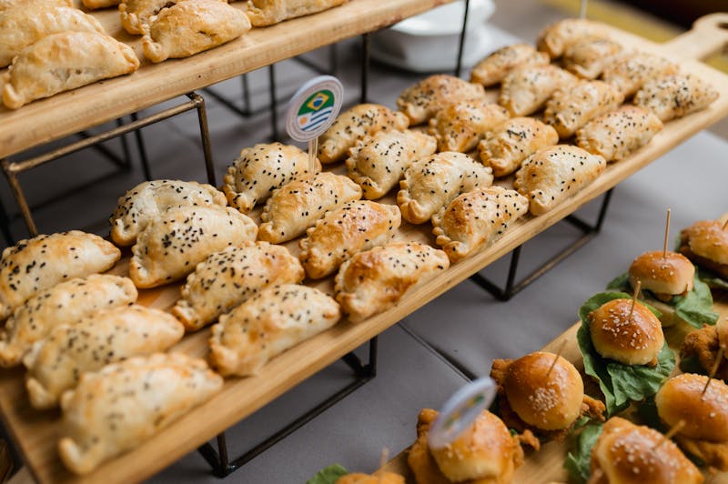 Cheesy pull-apart bites with three cheese blend